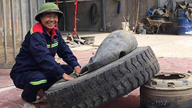 CCB Nguyễn Thị Thảo tại cơ sở “Chợ lốp Tất Đạt”