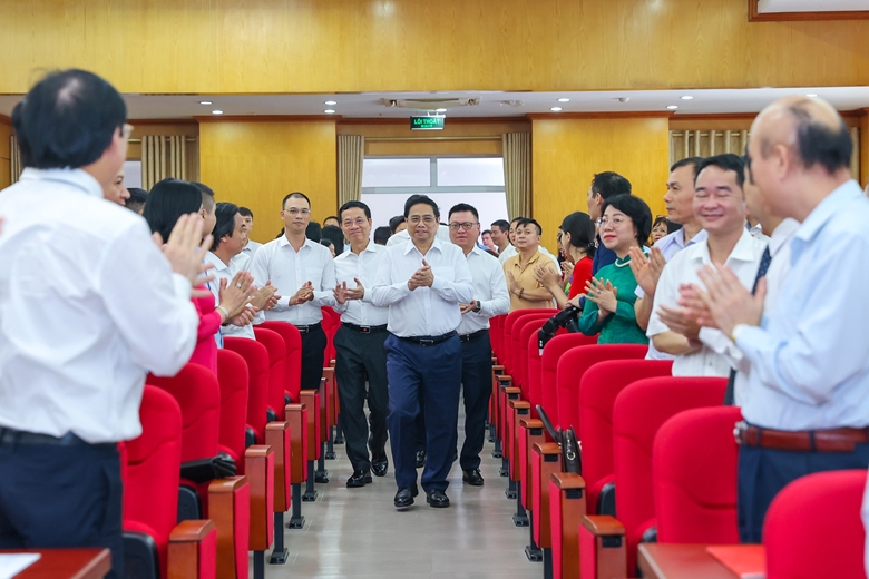 Thủ tướng Phạm Minh Chính tới thăm, làm việc với Hội Nhà báo Việt Nam.