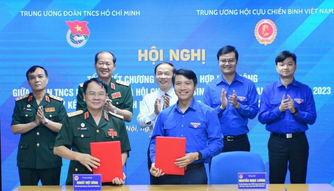 Chương trình phối hợp giữa T.Ư Đoàn TNCS Hồ Chí Minh và T.Ư Hội CCB Việt Nam, giai đoạn 2023-2028, được ký kết tại Hội nghị.