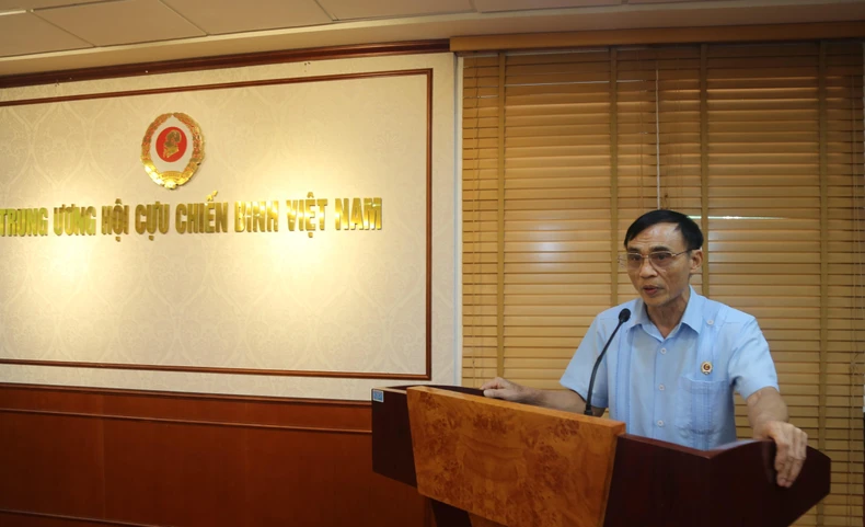 Thiếu tướng Hồ Bá Vinh, Trưởng Ban Tuyên giáo, Phó Trưởng Ban Chỉ đạo 35 Hội Cựu chiến binh Việt Nam, báo cáo tóm tắt sơ kết 5 năm thực hiện Nghị quyết 35 của Bộ Chính trị khóa XII.