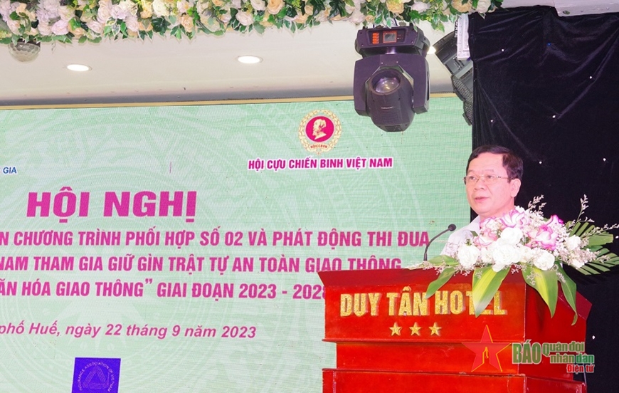 Trung tướng Khuất Việt Dũng, Phó chủ tịch Hội Cựu chiến binh Việt Nam phát biểu tại Hội nghị.