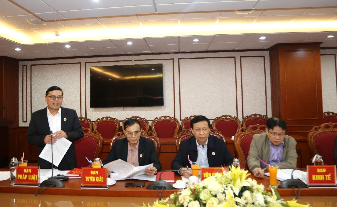 Đồng chí Nguyễn Văn Hạnh, Trưởng ban Pháp luật Hội CCB Việt Nam, Thường trực Hội đồng phổ biến, giáo dục pháp luật báo cáo 
kết quả hoạt động năm 2023 và định hướng năm 2024

