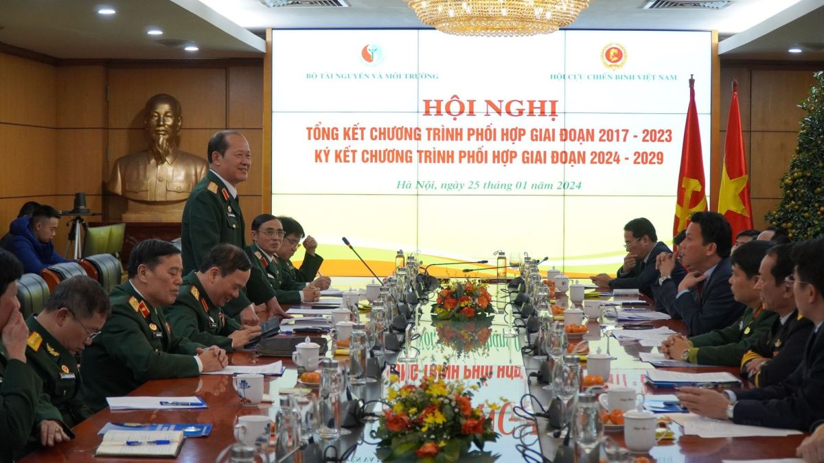 Đồng chí Thượng tướng Bế Xuân Trường - Chủ tịch Hội CCB Việt Nam phát biểu tại Hội nghị.