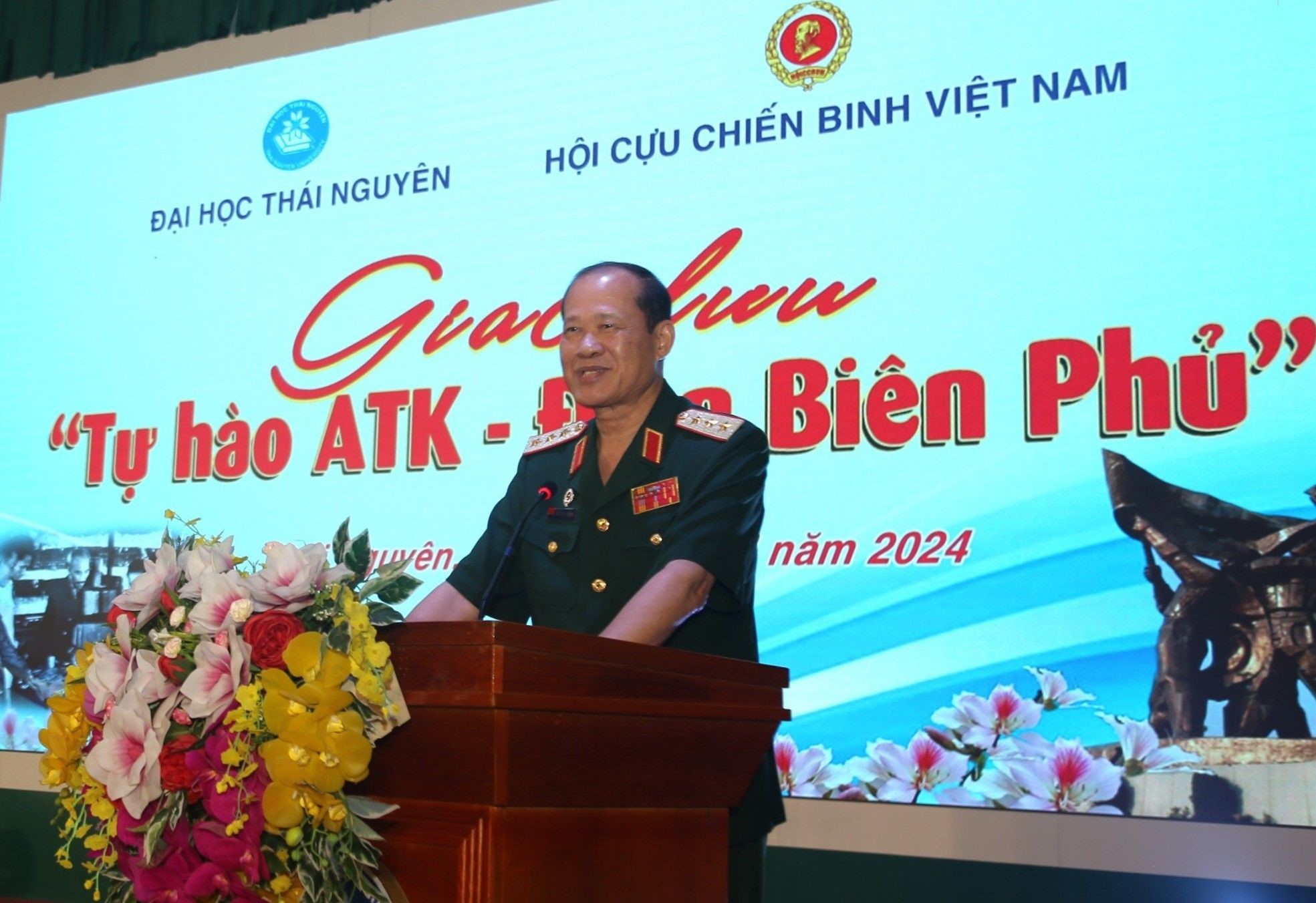 Thượng tướng Bế Xuân Trường, Chủ tịch Hội Cựu chiến binh Việt Nam phát biểu tại chương trình.